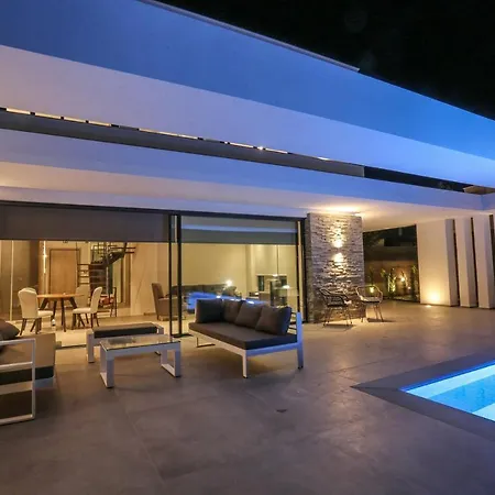Villas Les Blancs 2 - Private Pool, 5 Bdrms, Panoramic View Villa Chaniotis