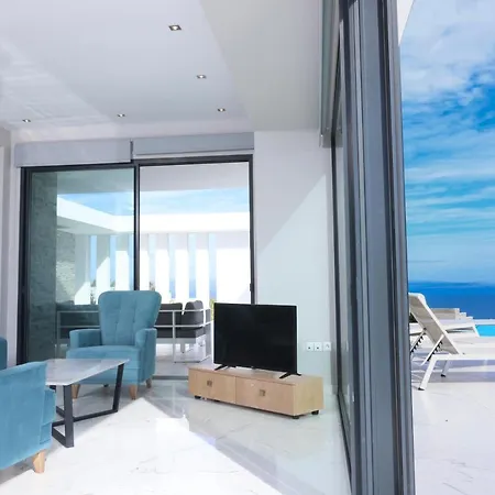 Villa Villas Les Blancs 2 - Private Pool, 5 Bdrms, Panoramic View Chaniotis