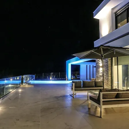 Villas Les Blancs 2 - Private Pool, 5 Bdrms, Panoramic View Hanioti