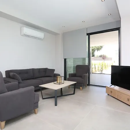 Villas Les Blancs 2 - Private Pool, 5 Bdrms, Panoramic View Hanioti