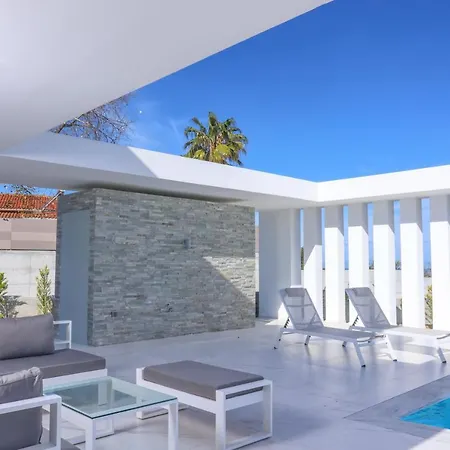 Villas Les Blancs 2 - Private Pool, 5 Bdrms, Panoramic View Villa *
